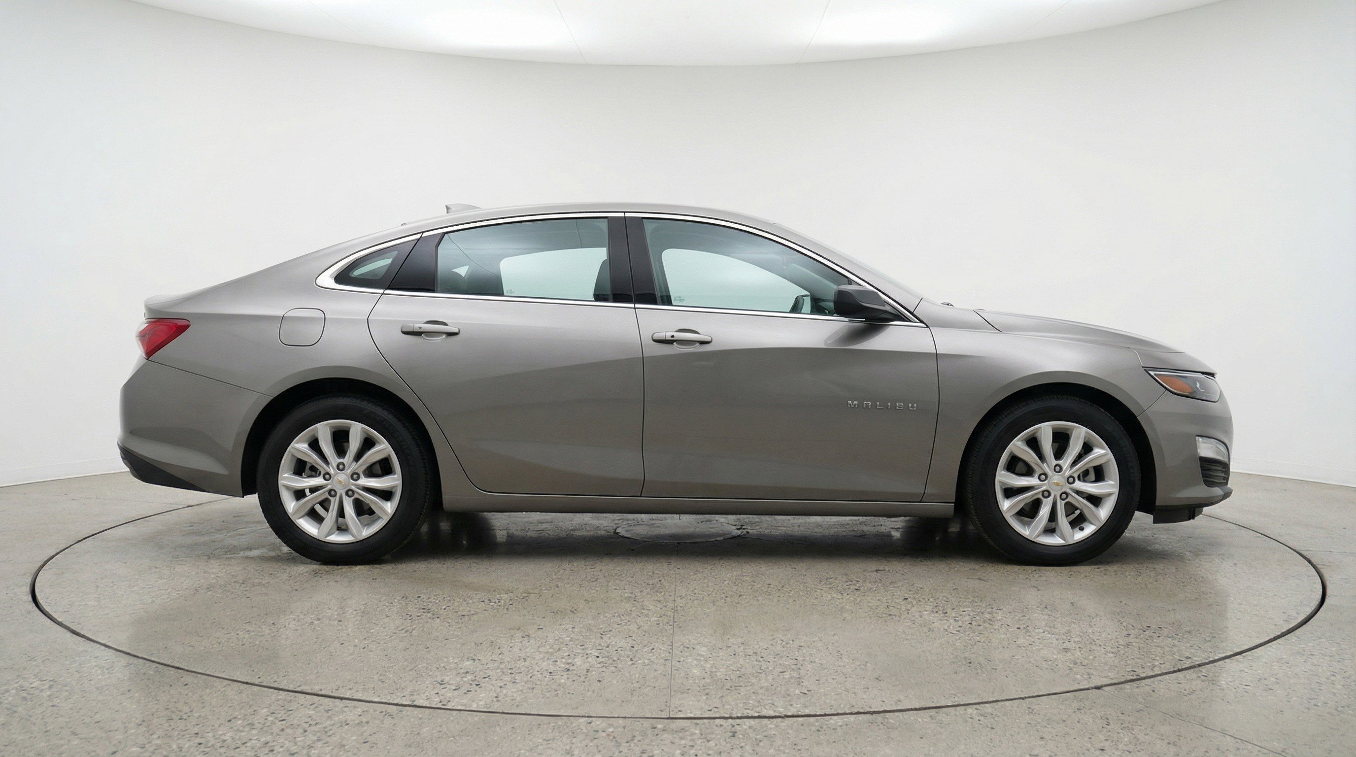Used 2024 Chevrolet Malibu LT image 11