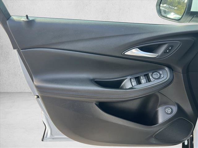 Used 2025 Buick Encore GX Sport Touring image 11