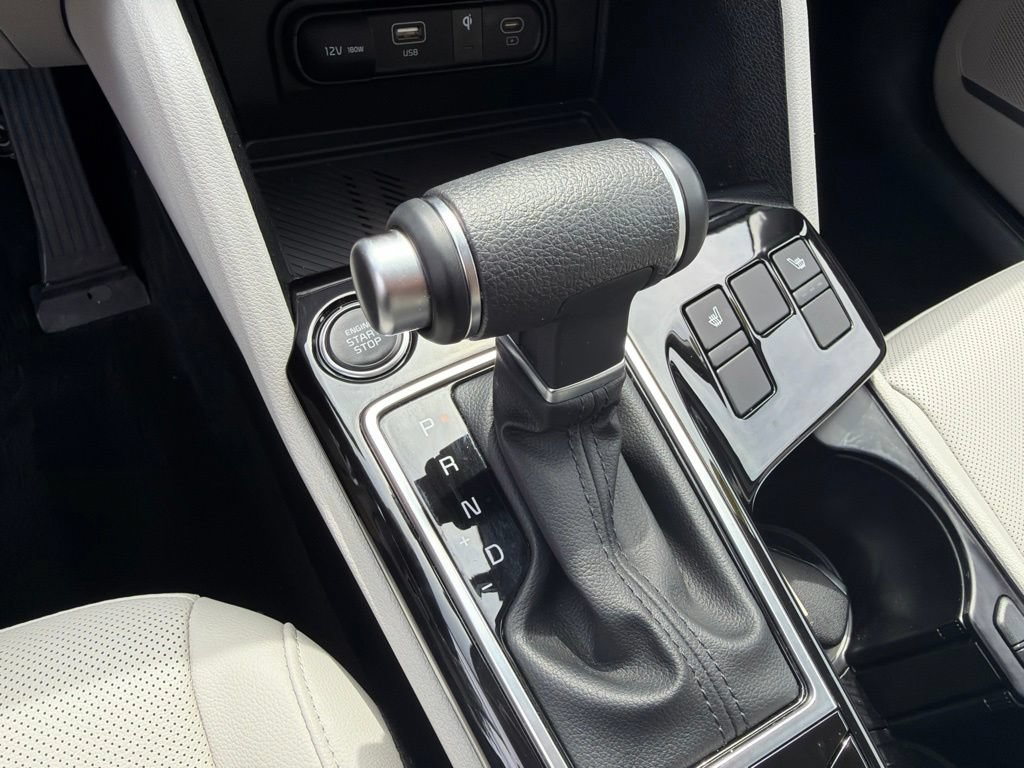 Certified 2025 Kia Sportage EX w/ Premium Package AWD/4WD image 22