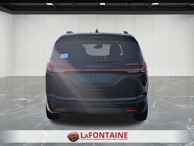 New 2026 Chrysler Pacifica Limited w/ S Appearance Package AWD/4WD image 4