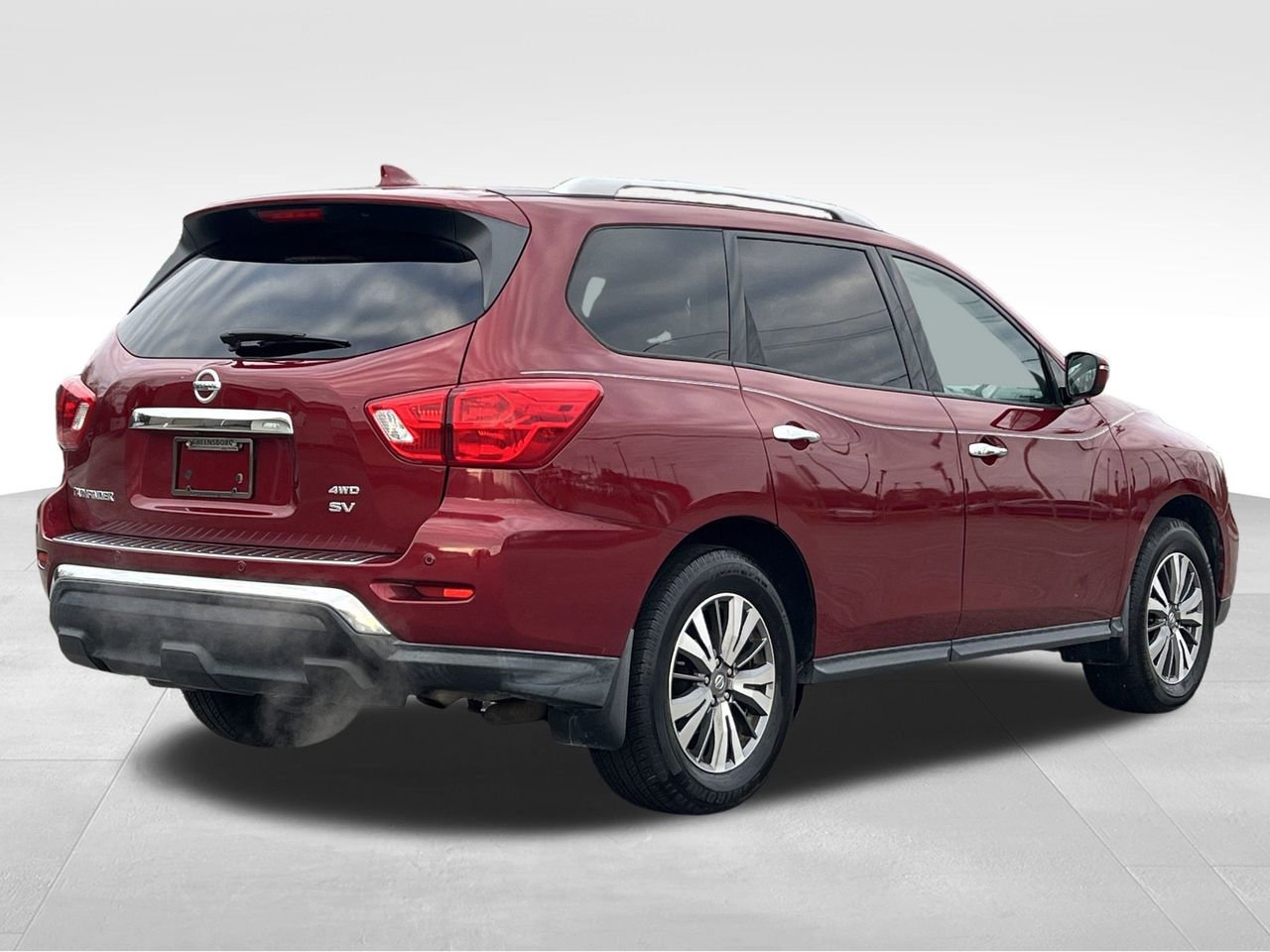 Used 2020 Nissan Pathfinder SV image 31