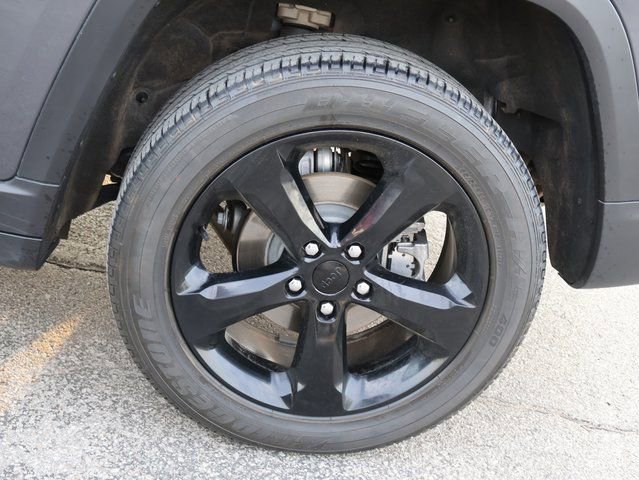 Used 2023 Jeep Grand Cherokee Altitude image 42