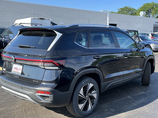 New 2026 Volkswagen Taos SE AWD/4WD image 7