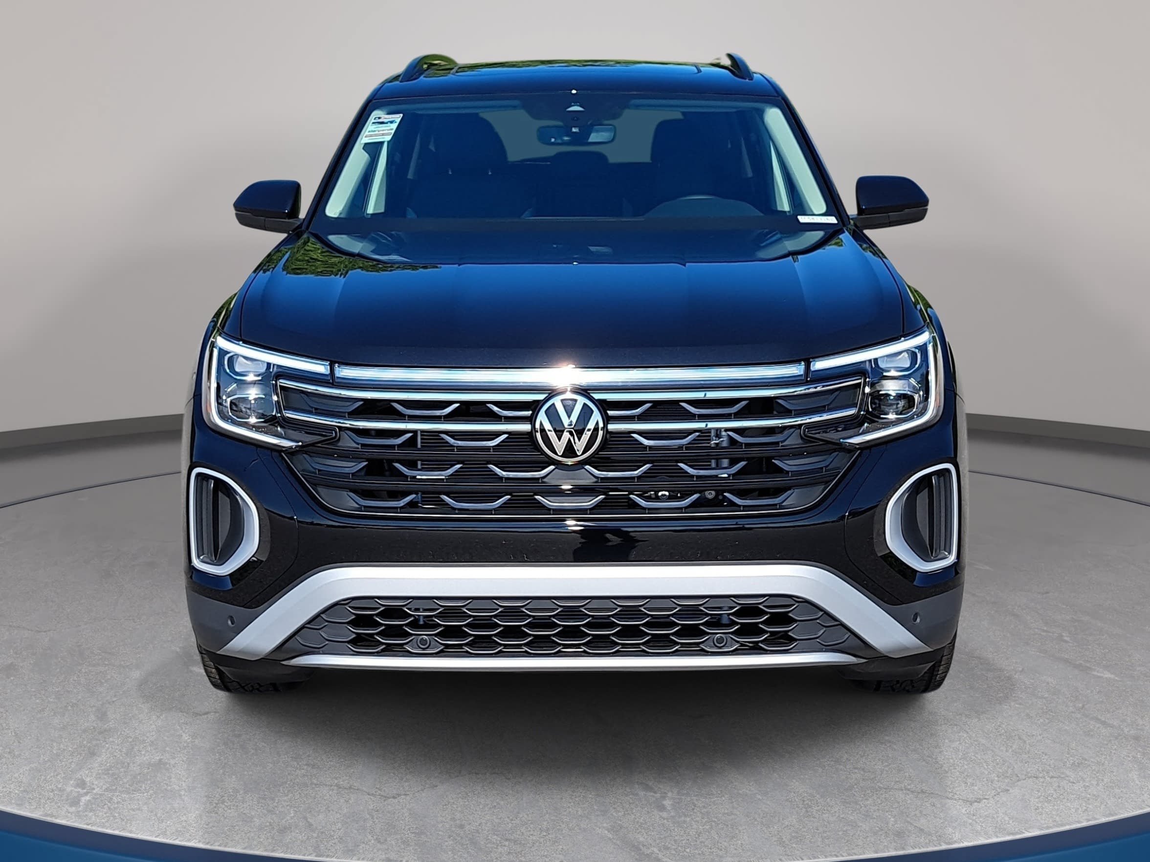 New 2026 Volkswagen Atlas Peak Edition AWD/4WD image 2