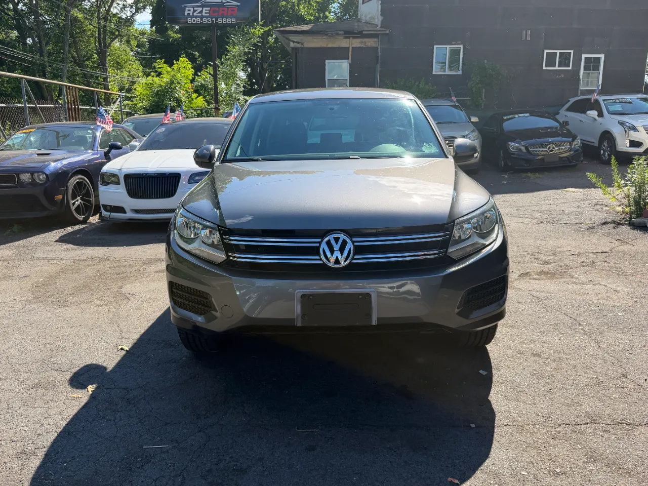 Used 2012 Volkswagen Tiguan LE FWD image 12