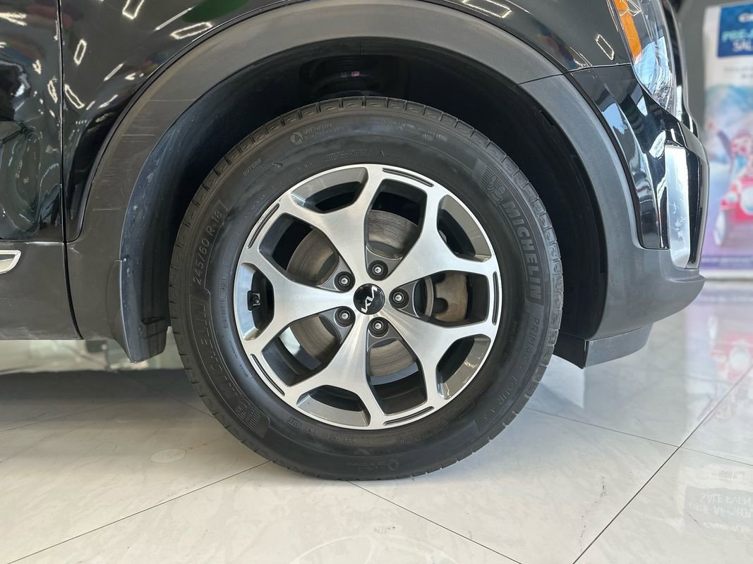 Used 2022 Kia Telluride EX image 47