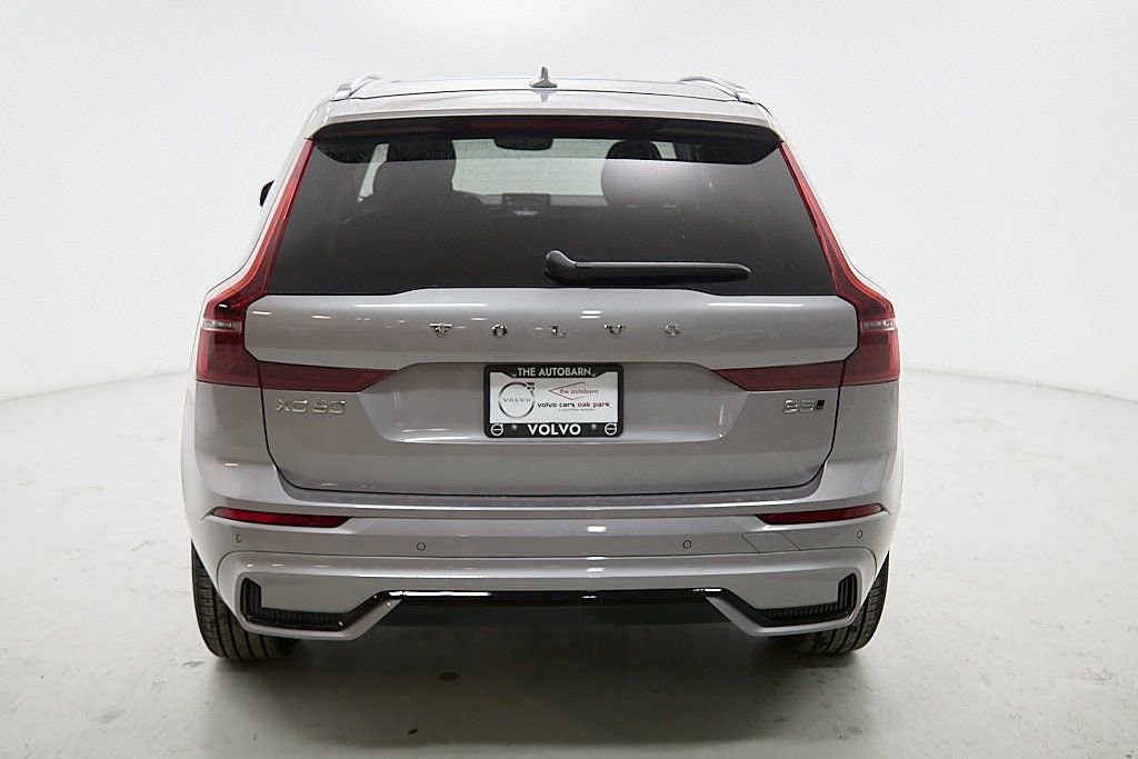 New 2026 Volvo XC60 B5 Core w/ Climate Package image 8