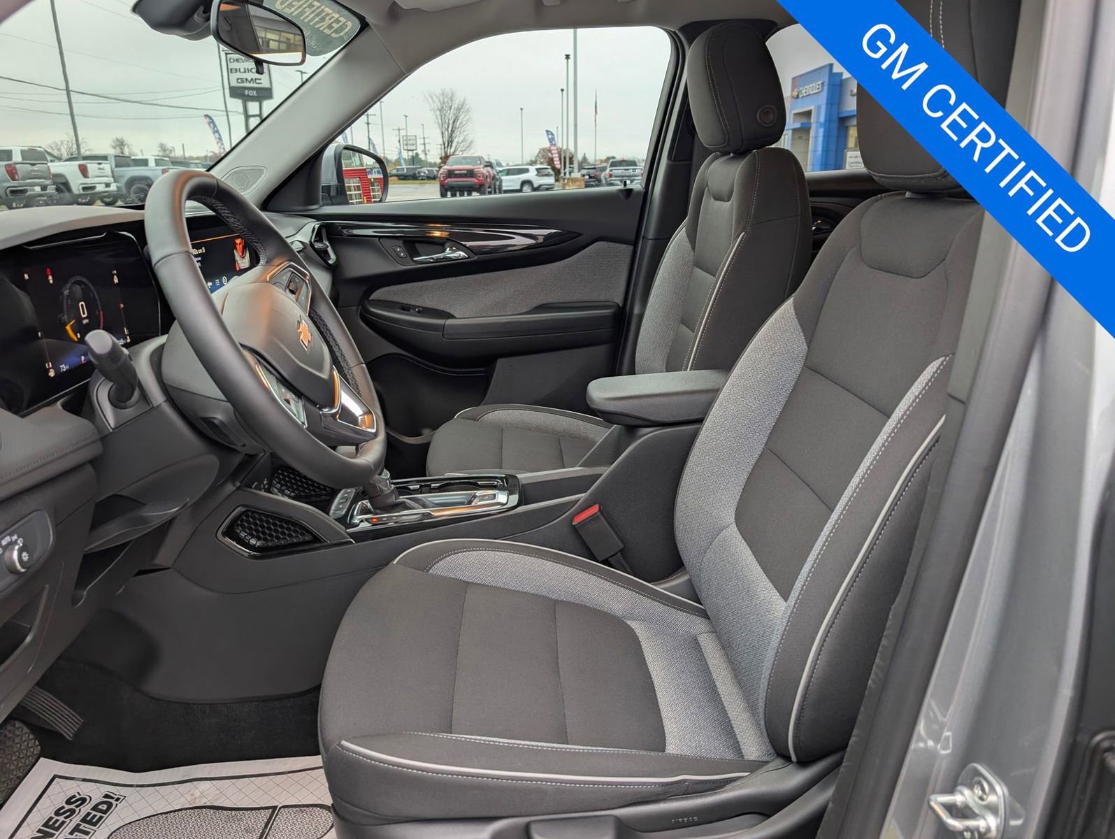 Used 2024 Chevrolet TrailBlazer LT w/ LT Cold Weather Package image 9