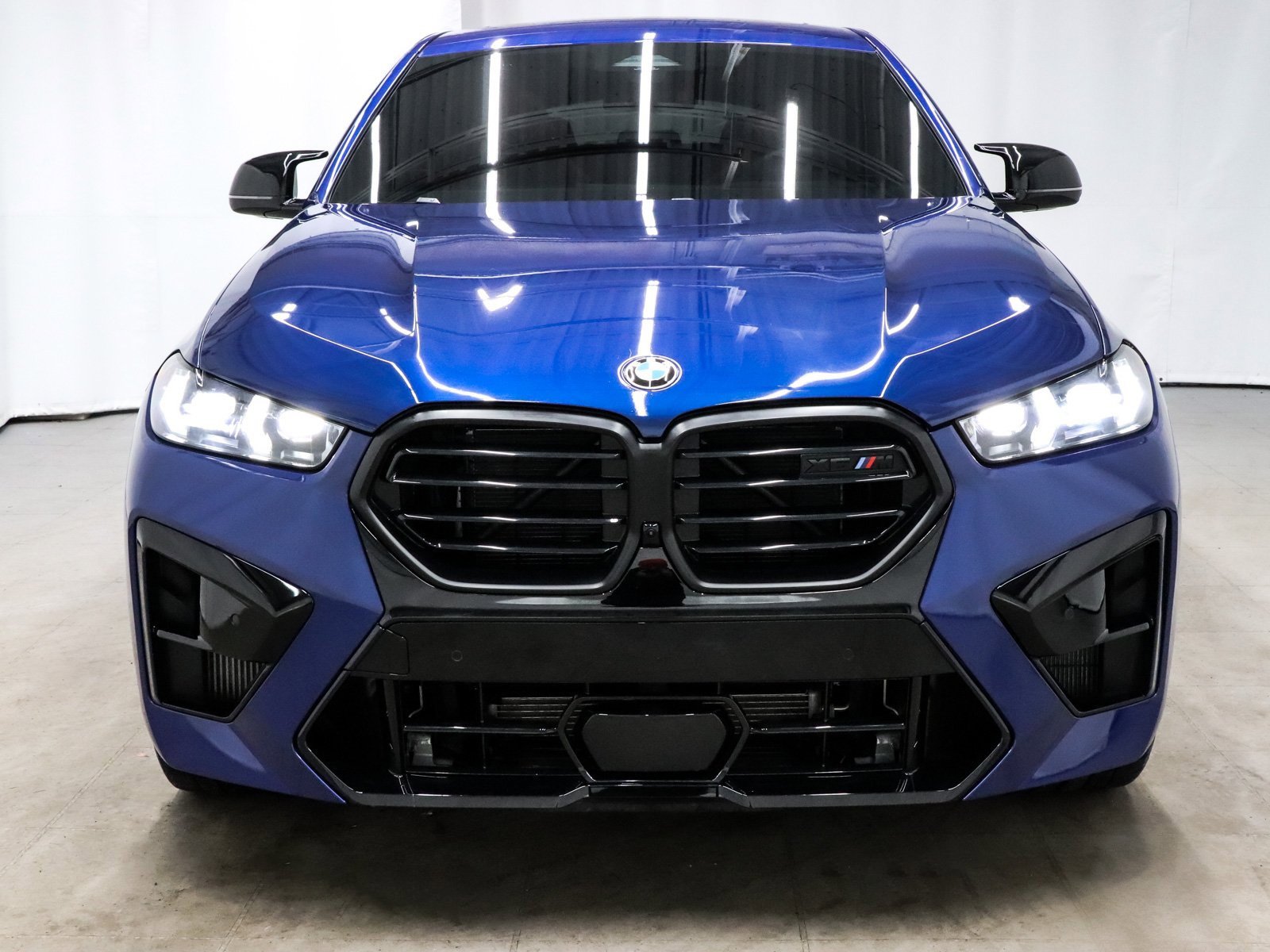 Used 2024 BMW X6 M Competition w/ Executive Package image 2