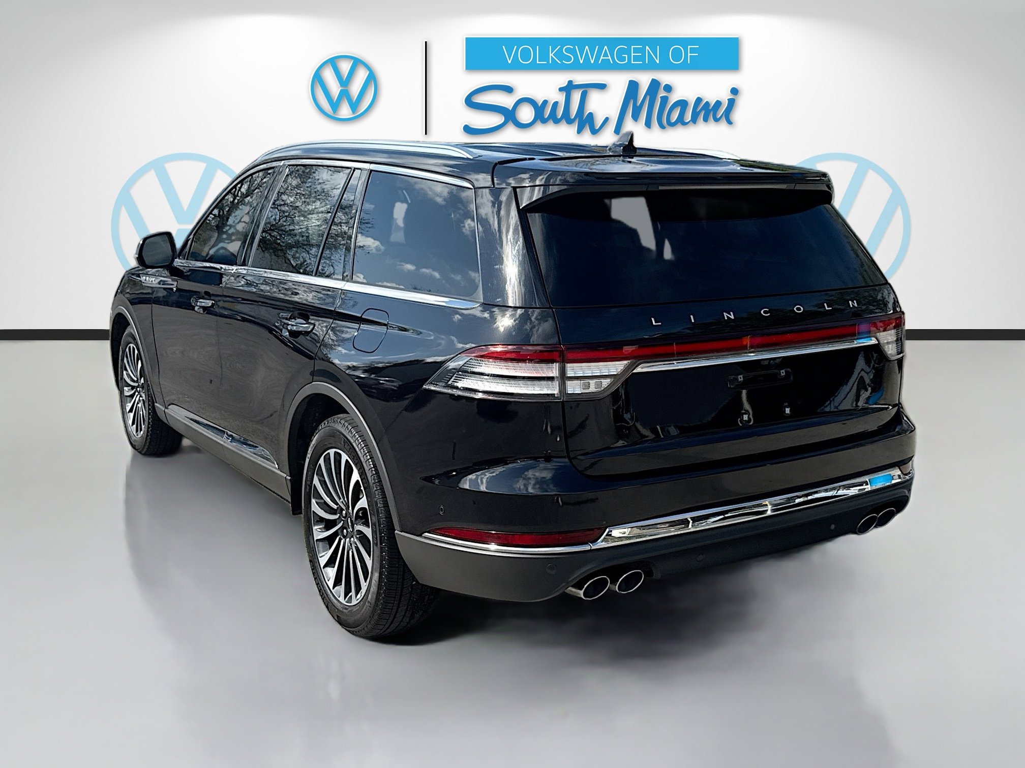 Used 2023 Lincoln Aviator Reserve w/ Equipment Group 201A image 5