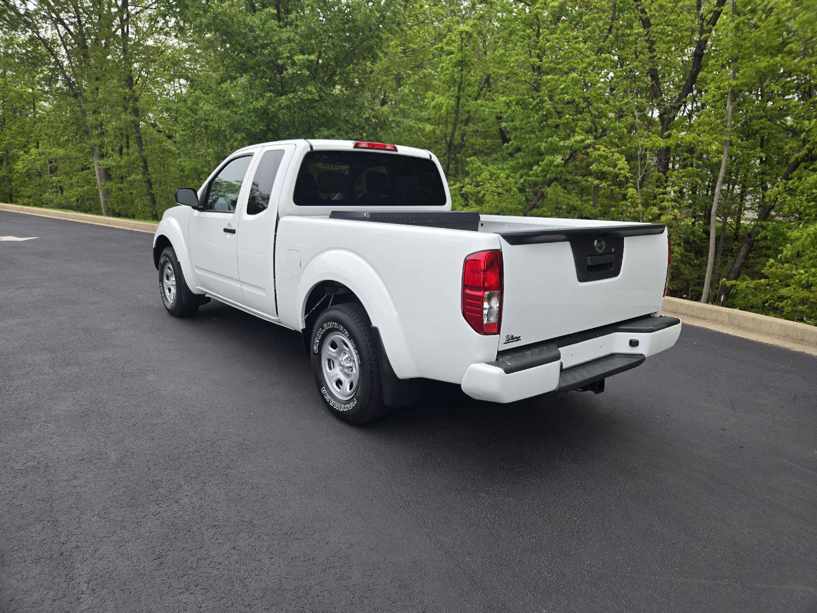 Used 2019 Nissan Frontier S RWD image 6