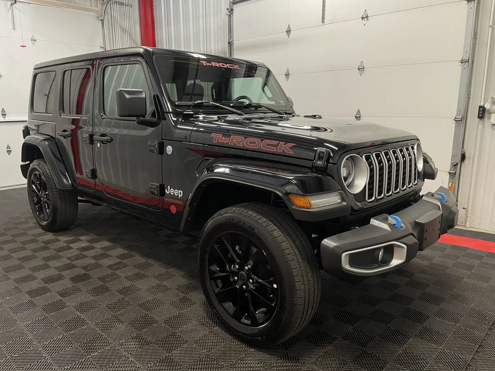Used 2024 Jeep Wrangler Sahara 4xe image 9