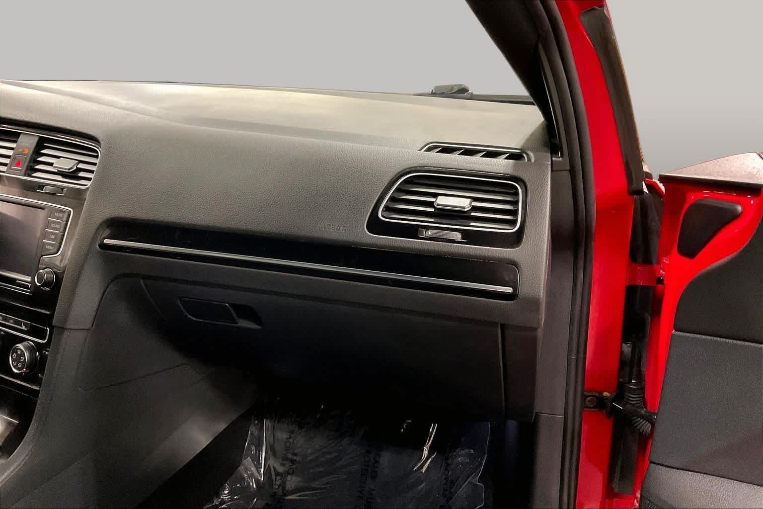 Used 2017 Volkswagen GTI Sport FWD image 18