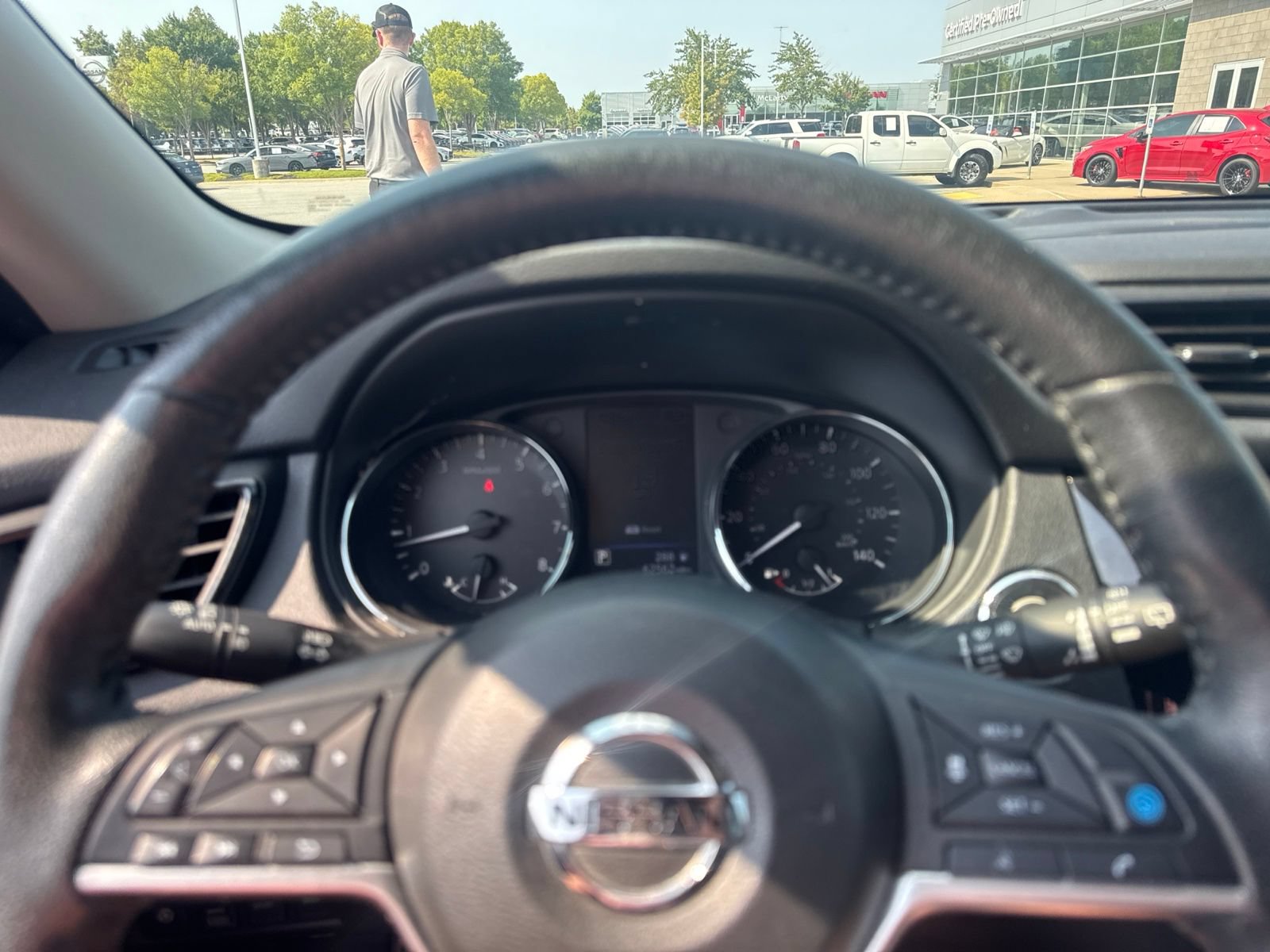 Used 2019 Nissan Rogue SL AWD/4WD image 14