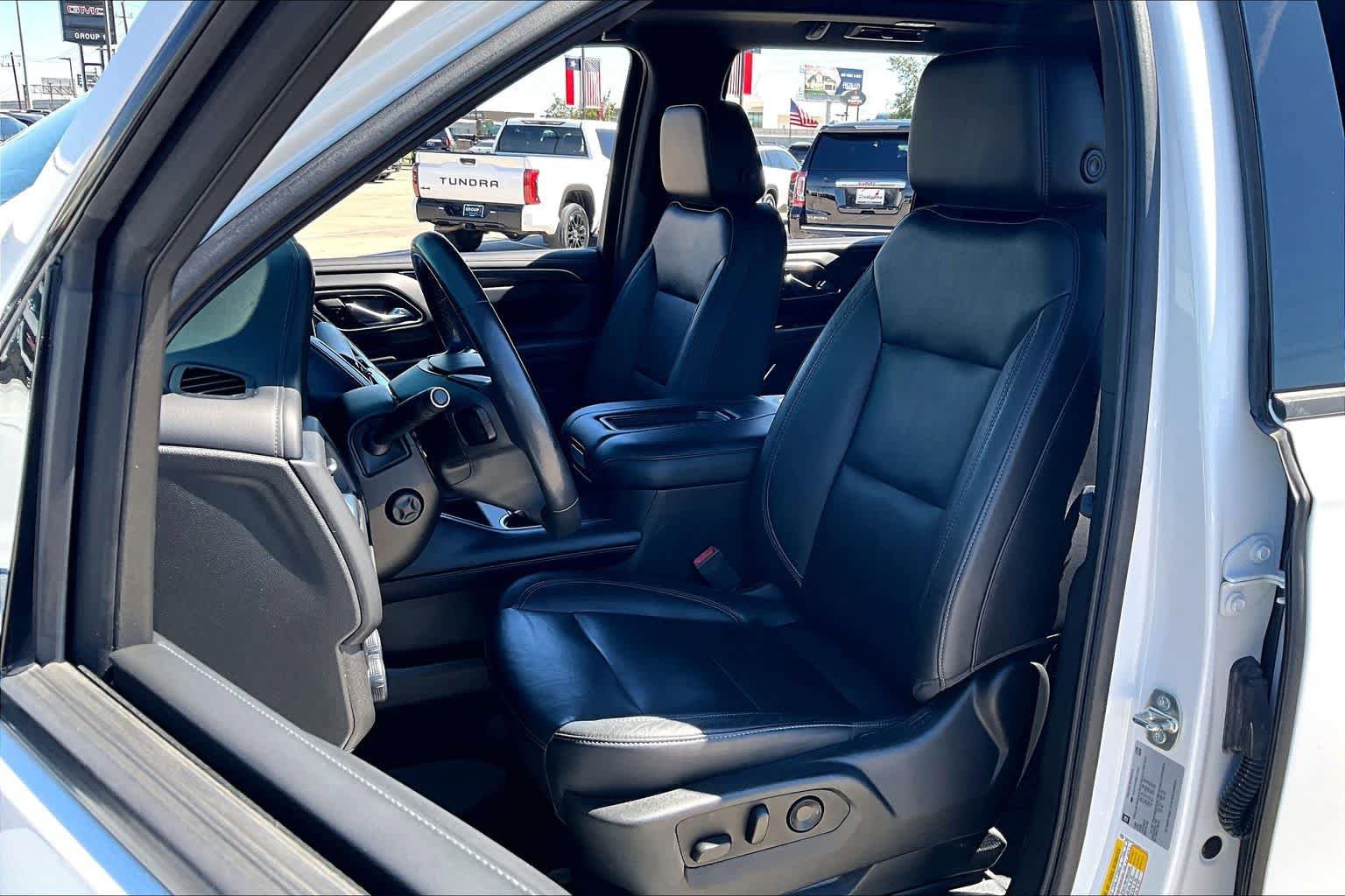 Used 2021 Chevrolet Tahoe Z71 w/ Z71 Signature Package AWD/4WD image 8