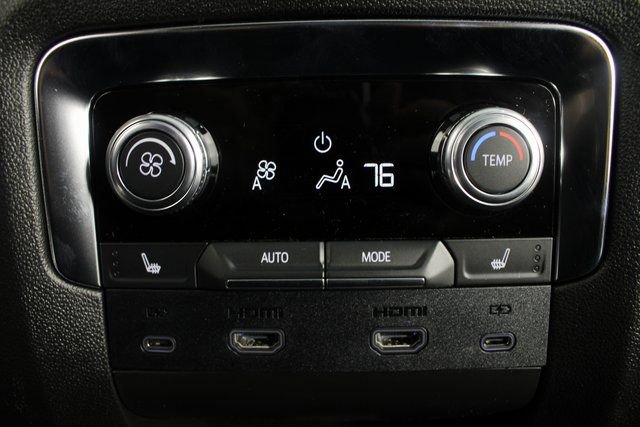 New 2026 GMC Yukon XL AT4 w/ AT4 Premium Plus Package image 24