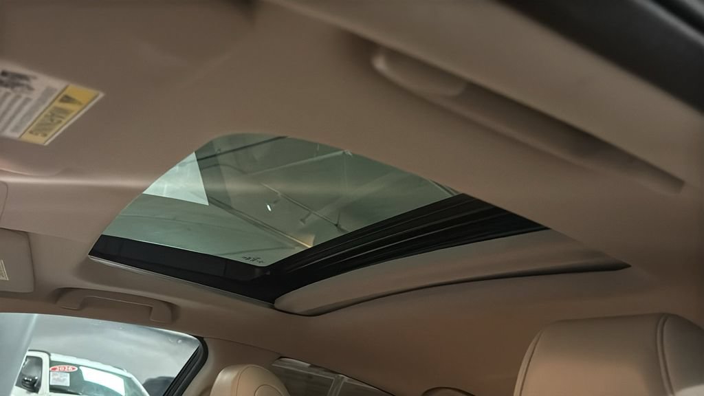 Used 2019 Honda Insight Touring image 32
