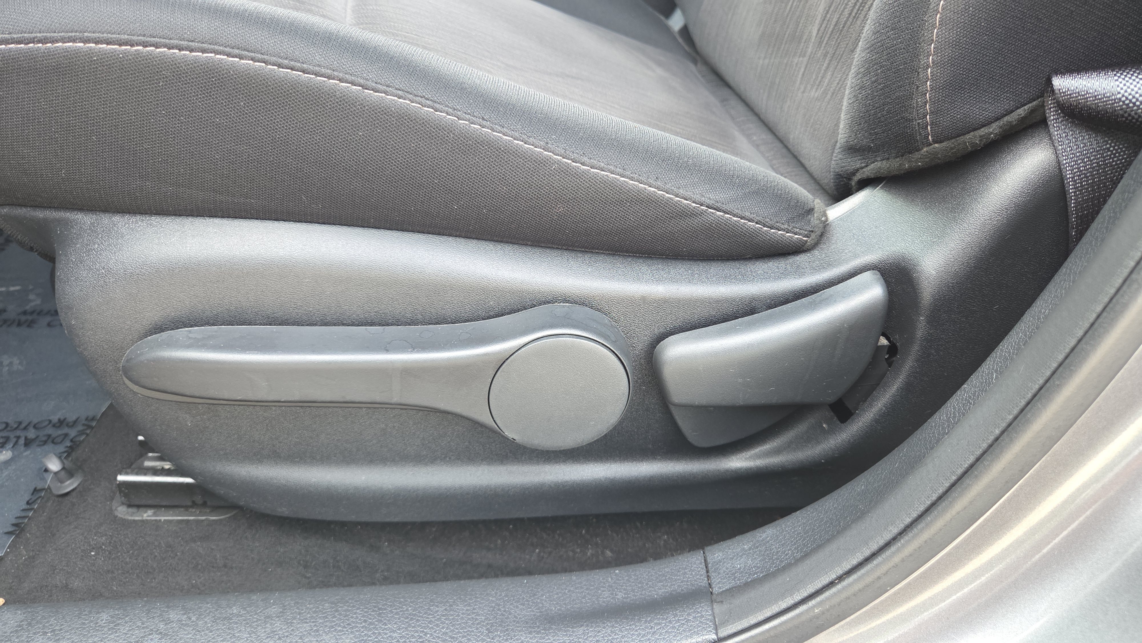 Used 2015 Nissan Sentra SV FWD image 10