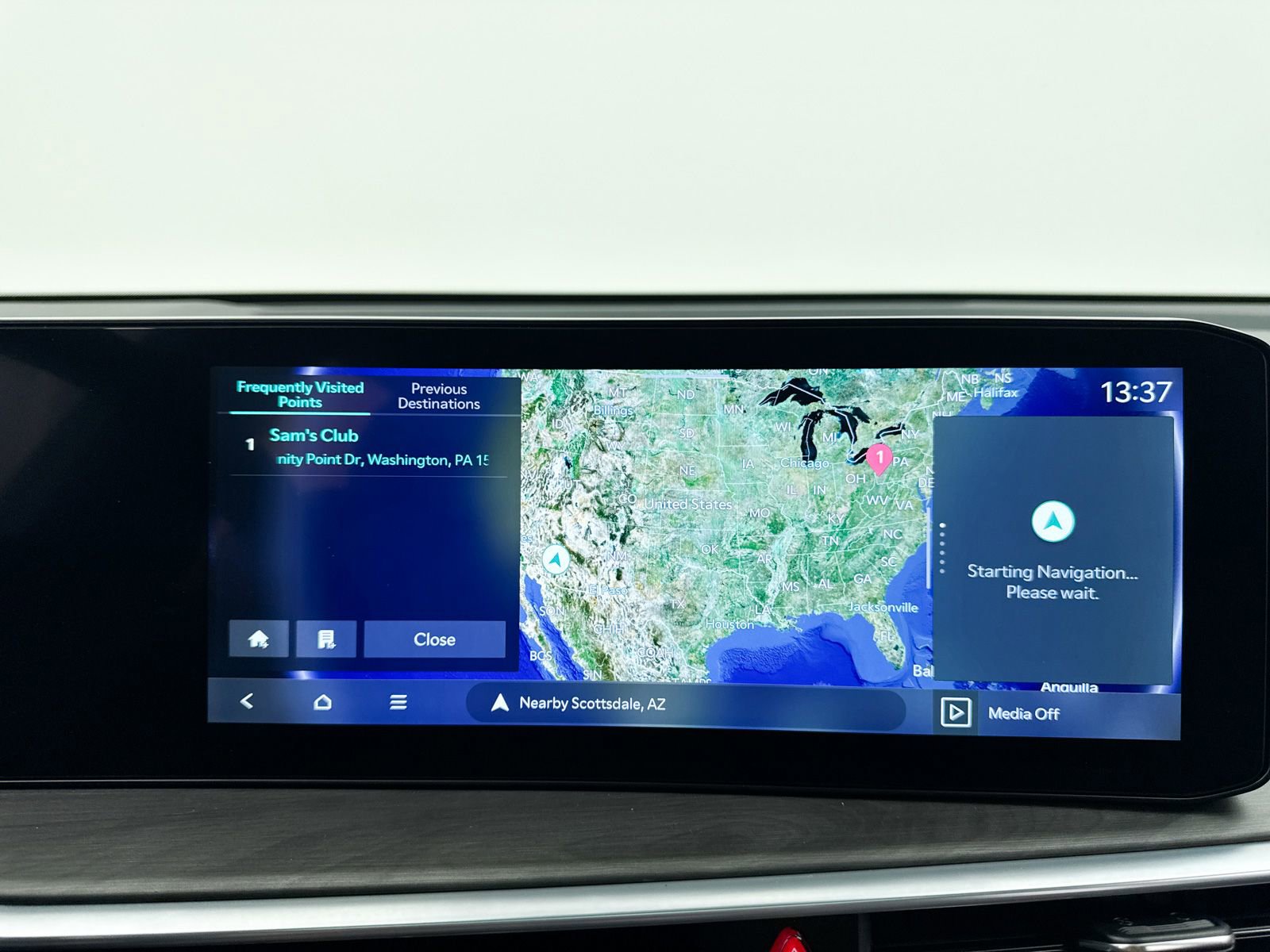 Certified 2024 Kia Sorento SX Prestige w/ Olive Brown Leather Package AWD/4WD image 5