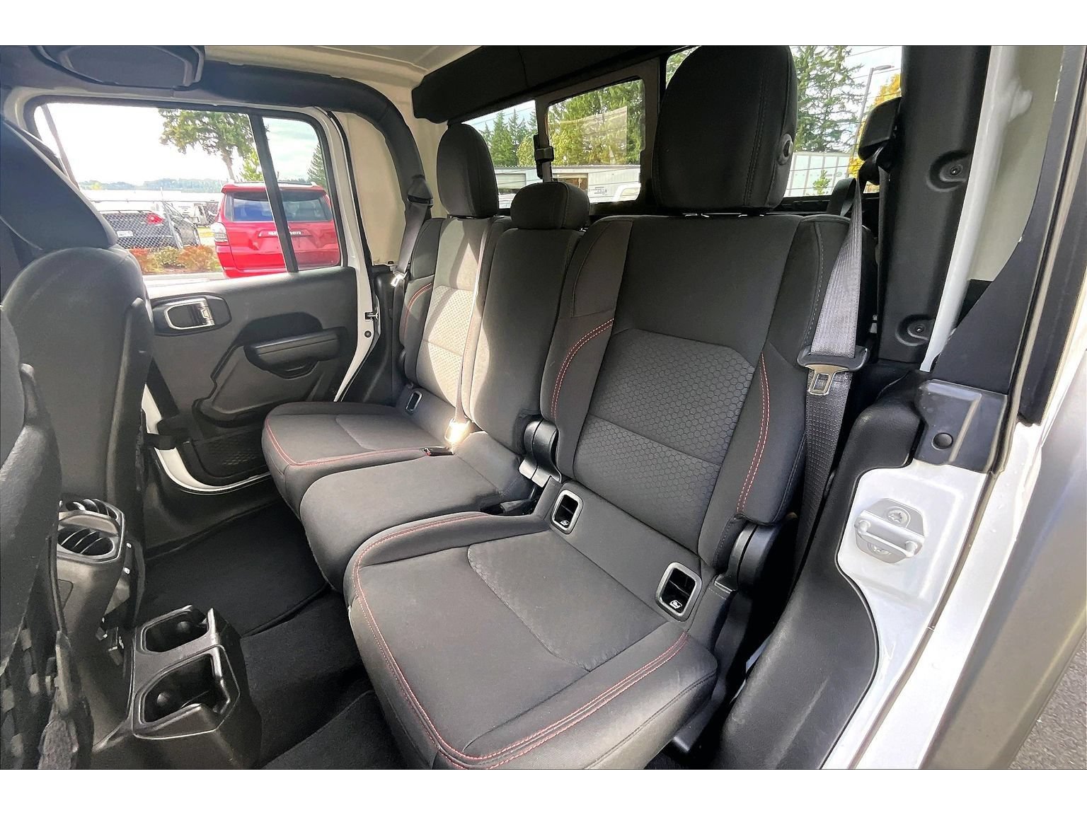 Used 2022 Jeep Gladiator Rubicon w/ Cold Weather Group AWD/4WD image 25