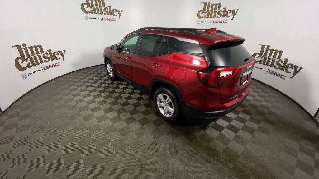 Used 2023 GMC Terrain SLE w/ Driver Convenience Package image 6