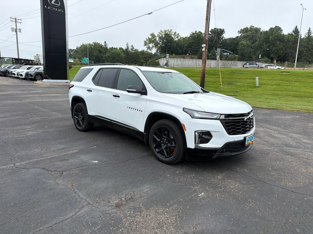 Used 2022 Chevrolet Traverse Premier w/ Redline Edition AWD/4WD image 19