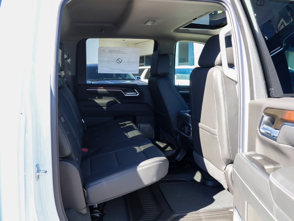 New 2026 GMC Sierra 3500 Denali w/ Denali Reserve Package AWD/4WD image 35