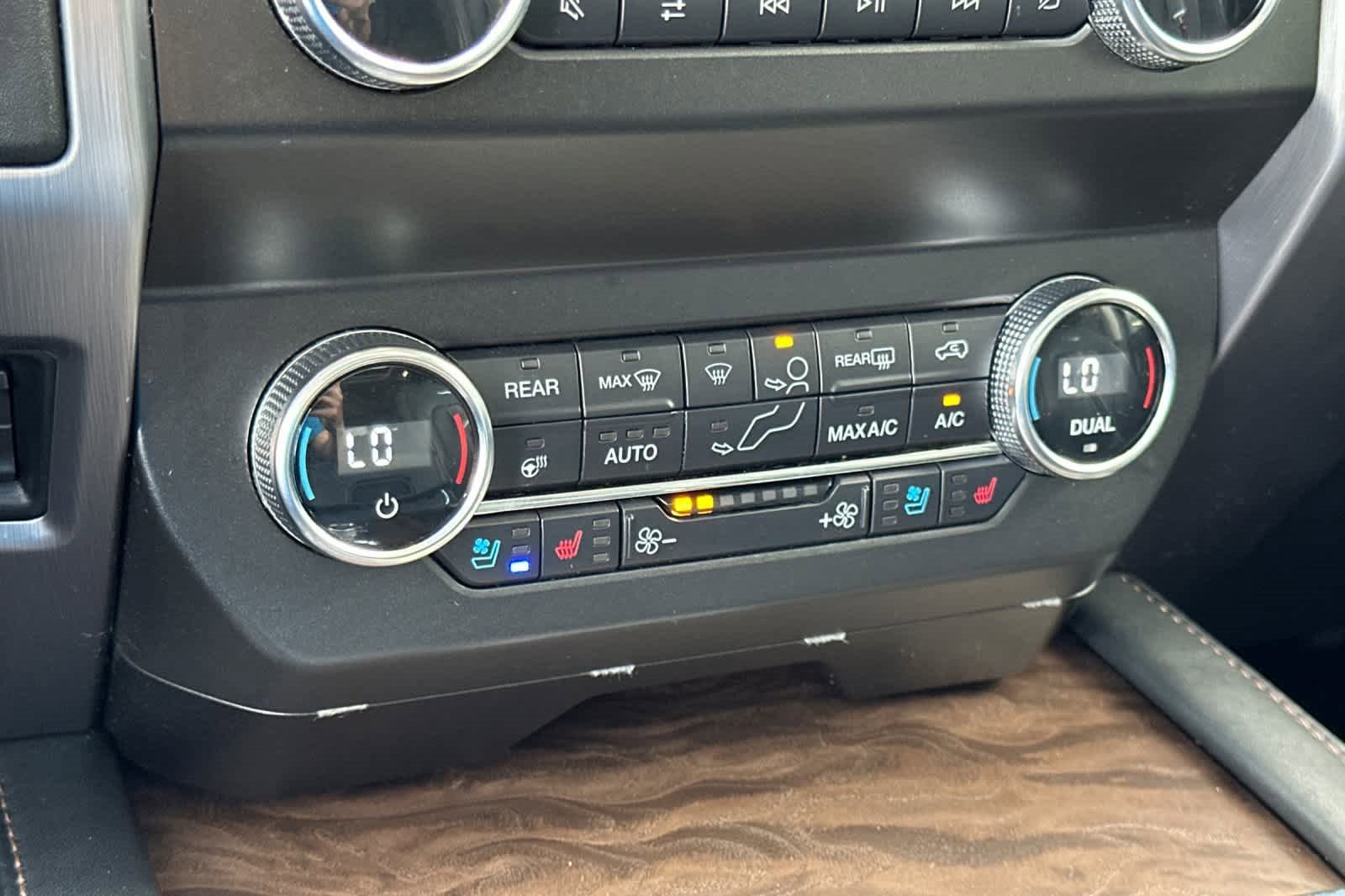 Certified 2020 Ford Expedition Platinum image 22