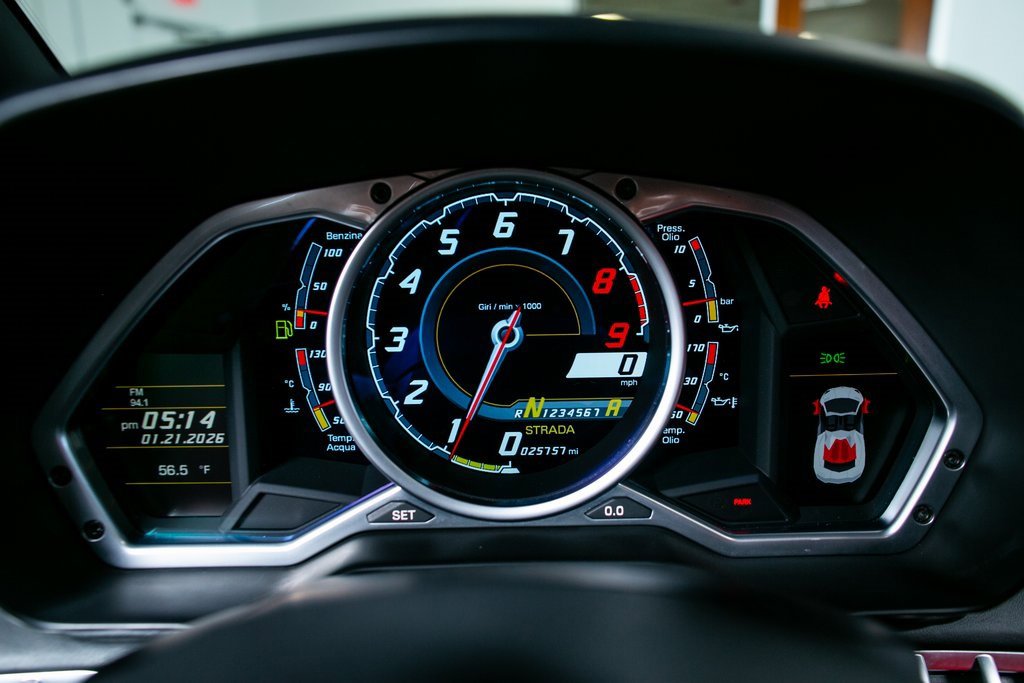 Used 2013 Lamborghini Aventador LP 700-4 image 37