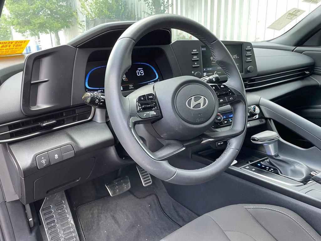 Used 2026 Hyundai Elantra Sport FWD image 9