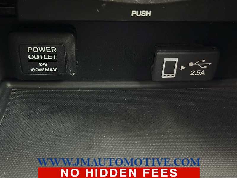 Used 2020 Acura TLX w/ Technology Package FWD image 40