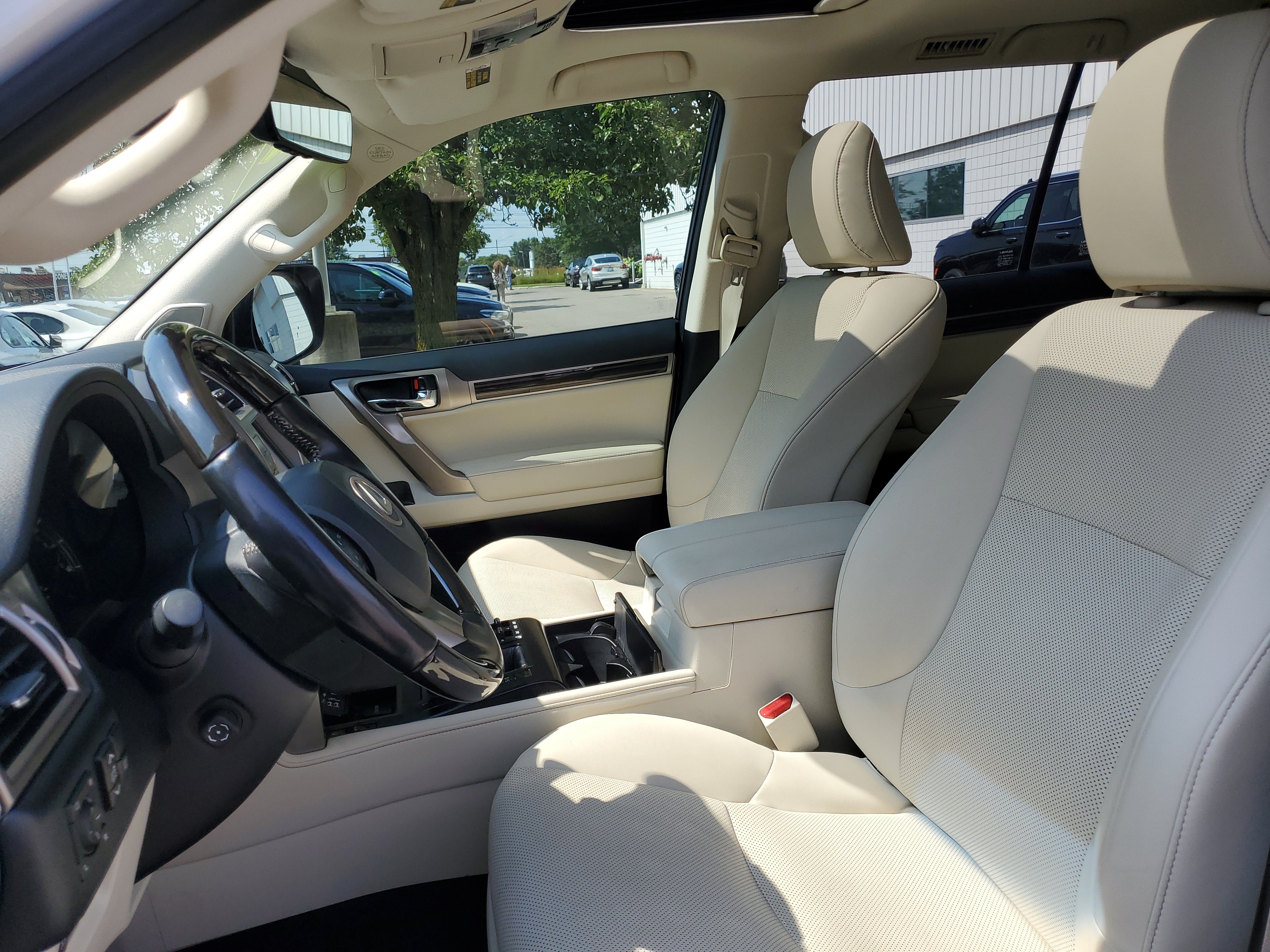 Used 2021 Lexus GX 460 Premium w/ Premium Package AWD/4WD image 5