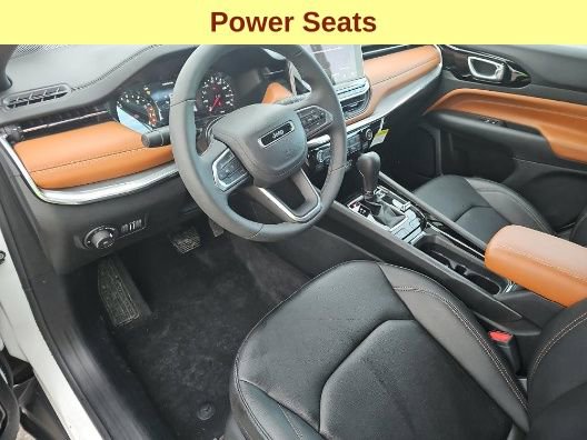 Used 2024 Jeep Compass Limited image 11