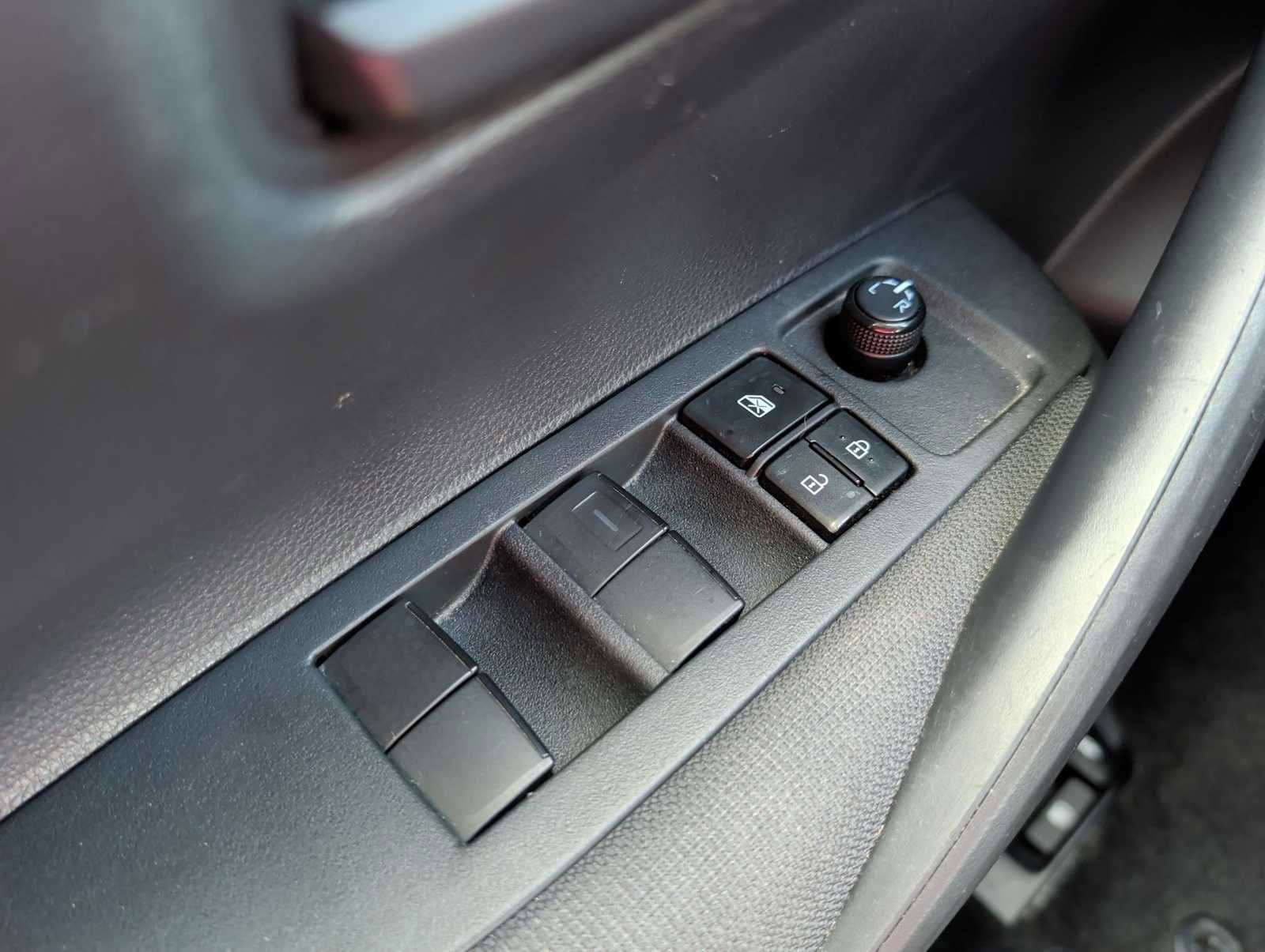 Used 2023 Toyota Corolla LE image 14