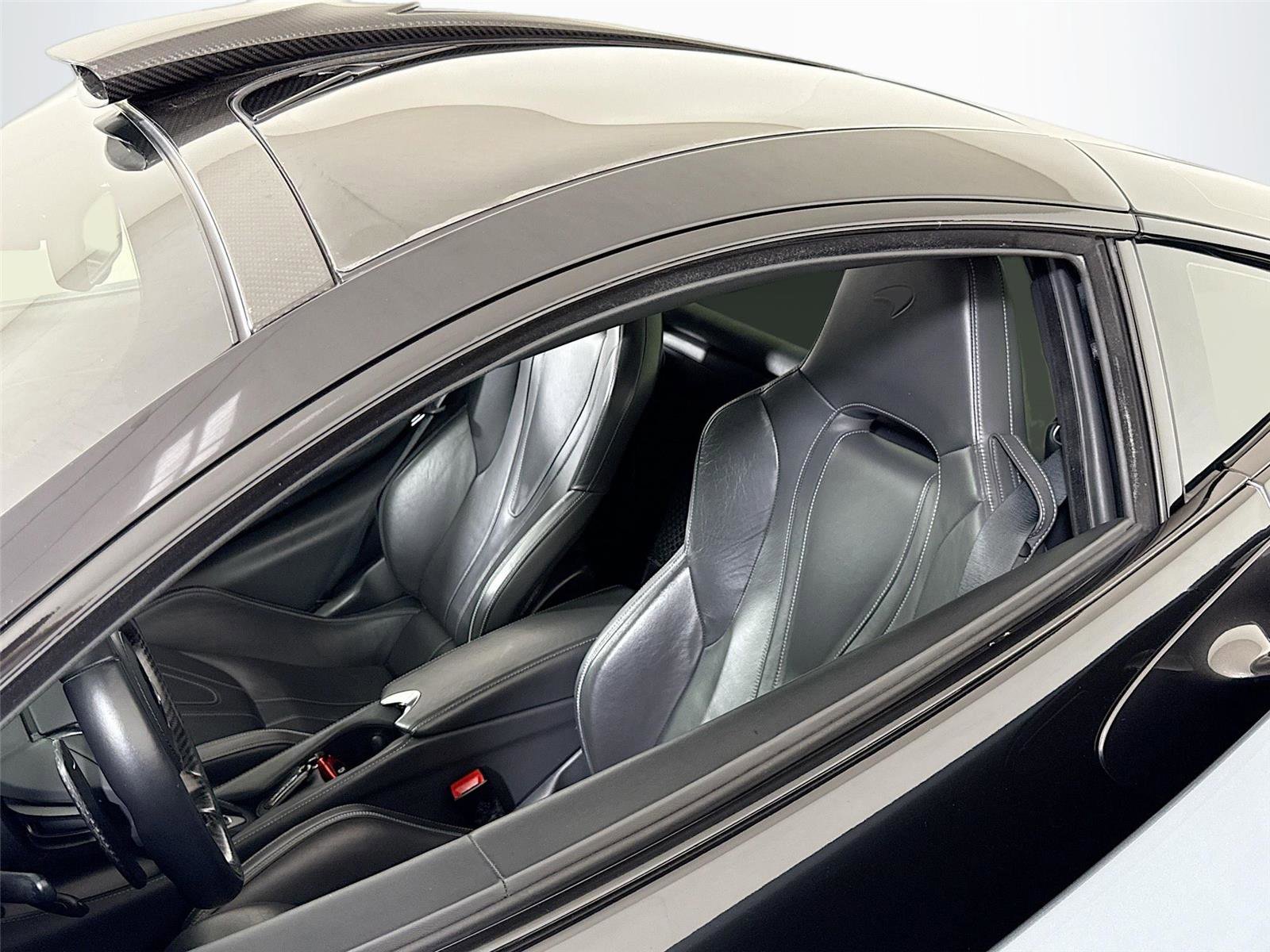 Used 2019 McLaren 720S RWD image 14