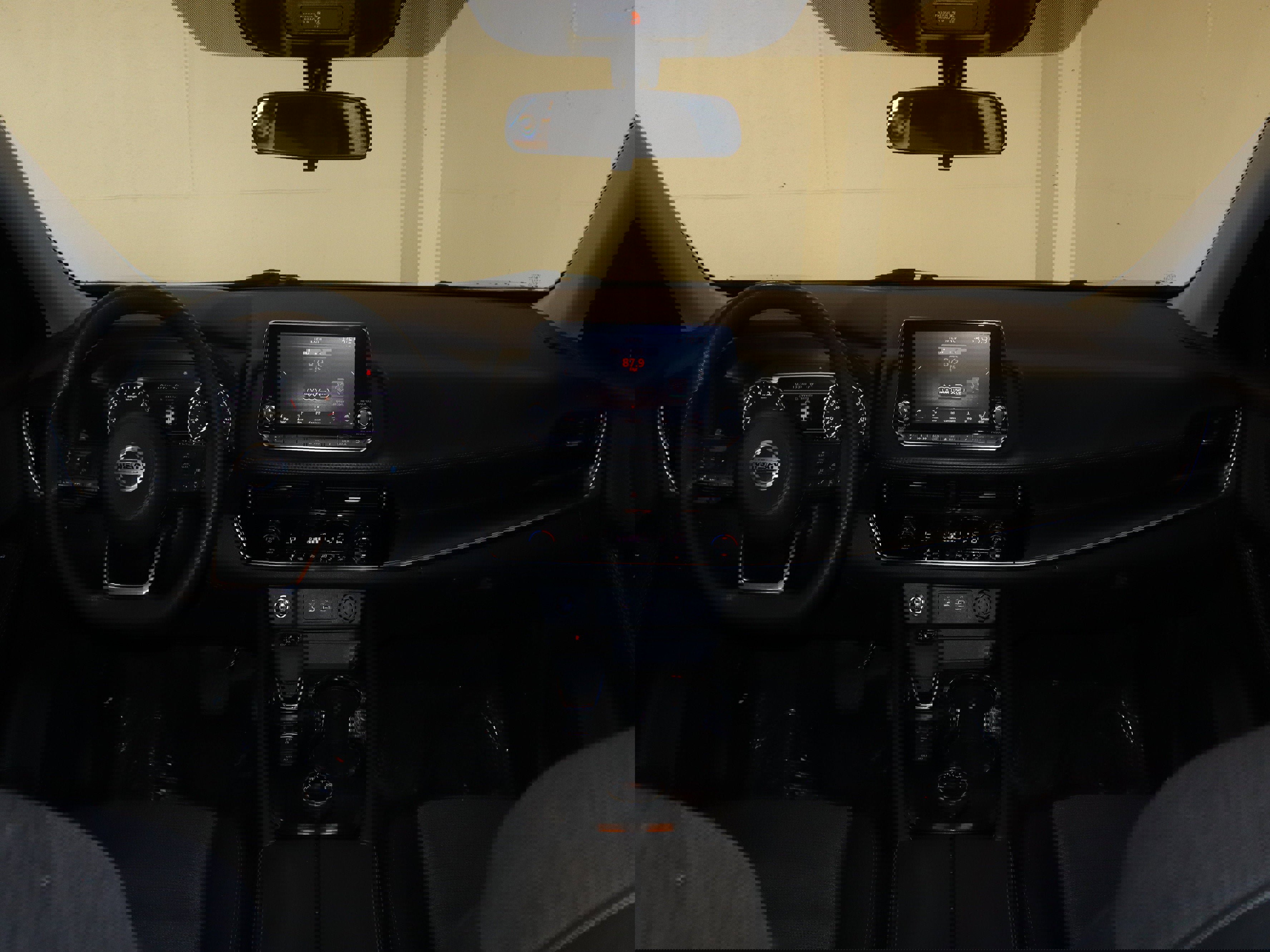 Used 2021 Nissan Rogue SV image 25