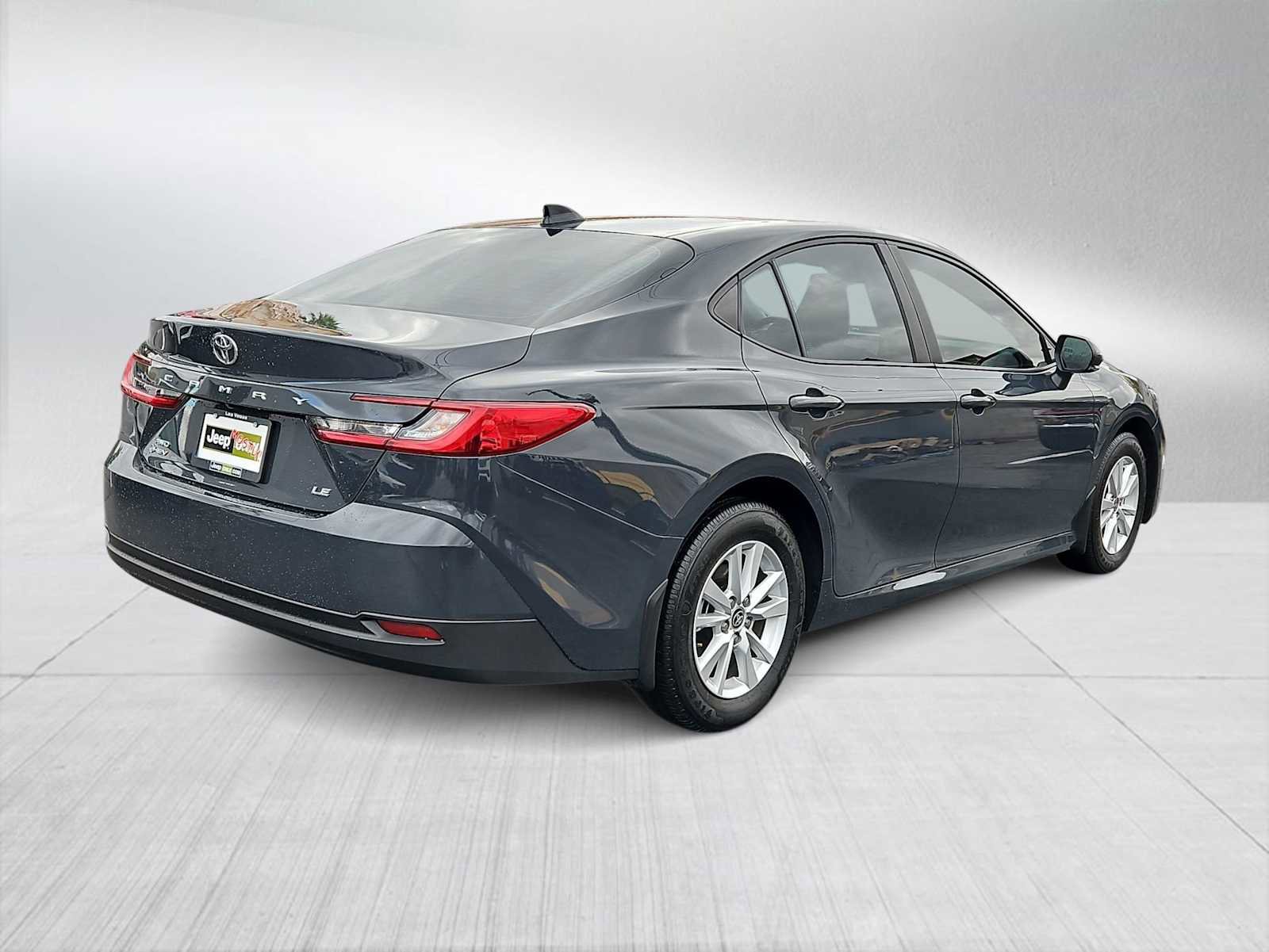 Used 2025 Toyota Camry LE image 8