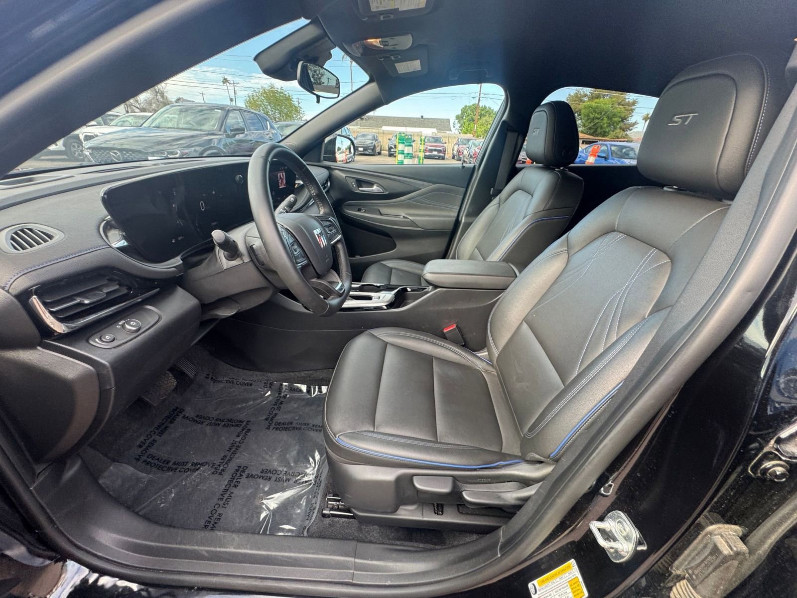 Used 2025 Buick Envista Sport Touring image 25