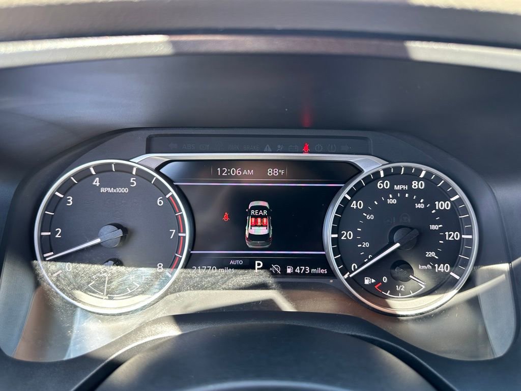 Used 2024 Nissan Rogue SV image 30