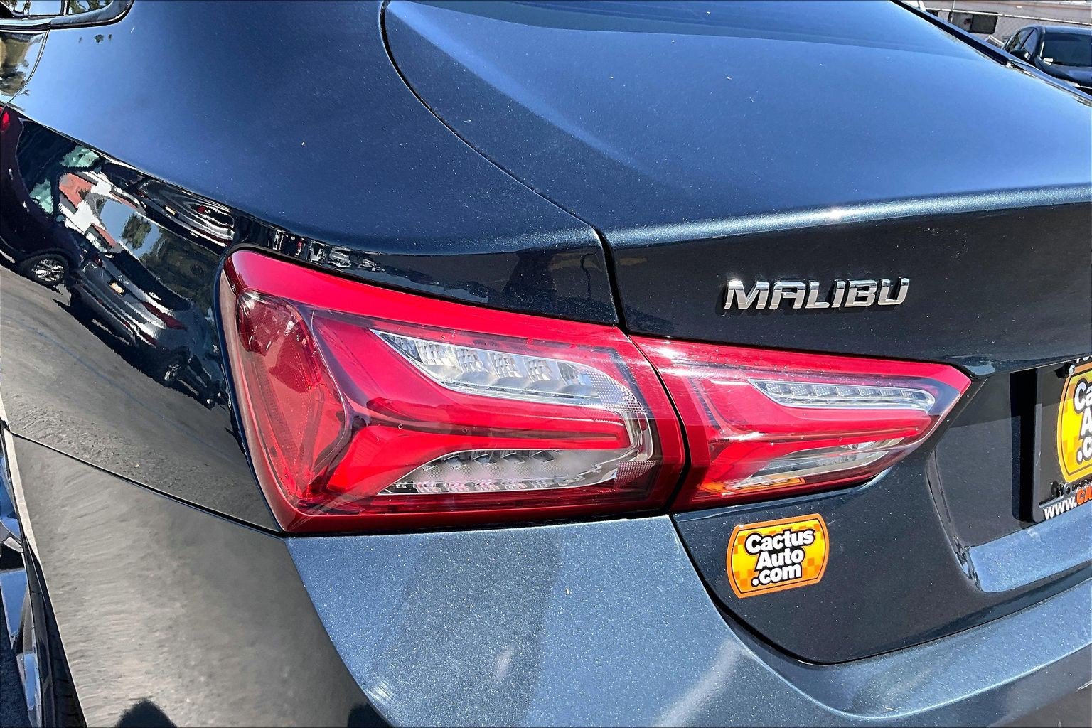 Used 2020 Chevrolet Malibu LT FWD image 28