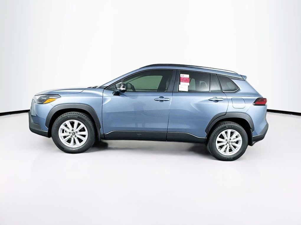 Used 2026 Toyota Corolla Cross LE image 6