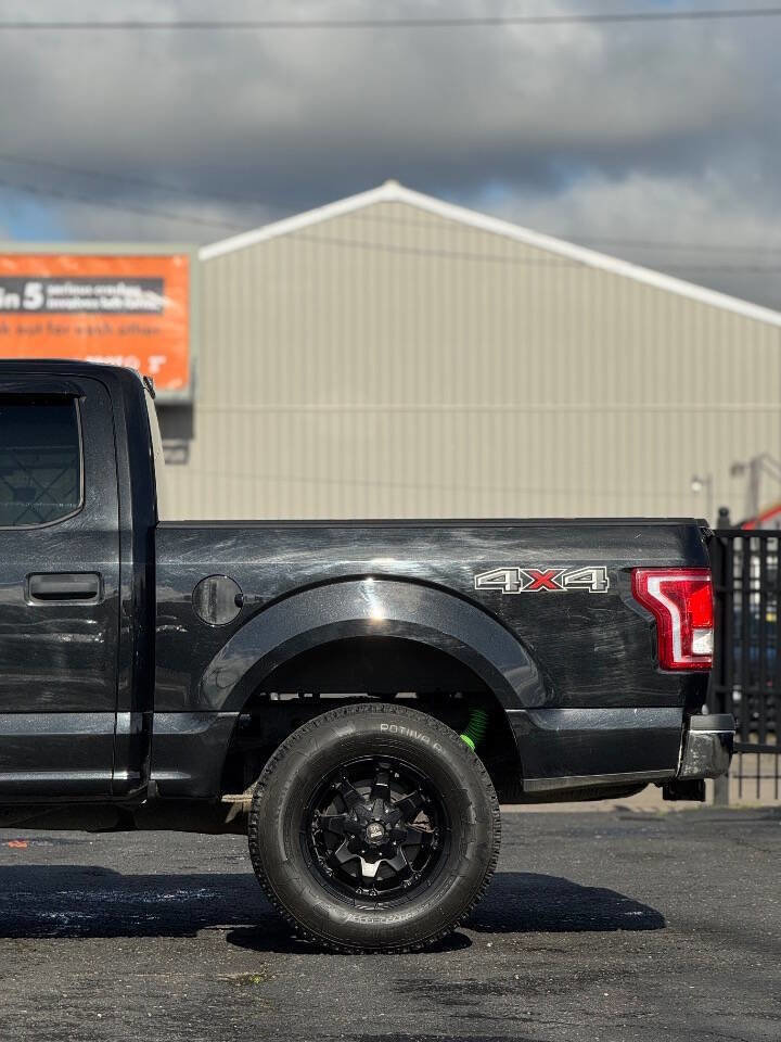 Used 2015 Ford F150 XLT image 16