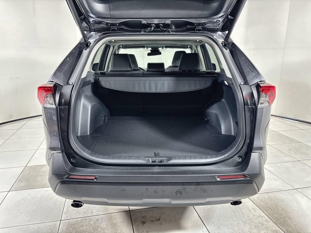 Used 2025 Toyota RAV4 XLE Premium FWD image 21