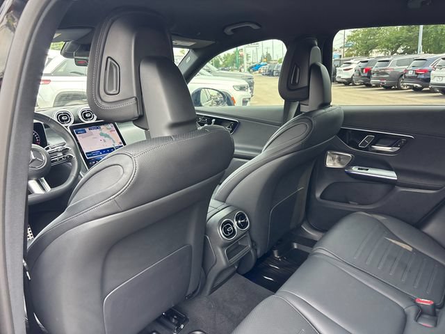 Used 2025 Mercedes-Benz GLC 350e 4MATIC image 9