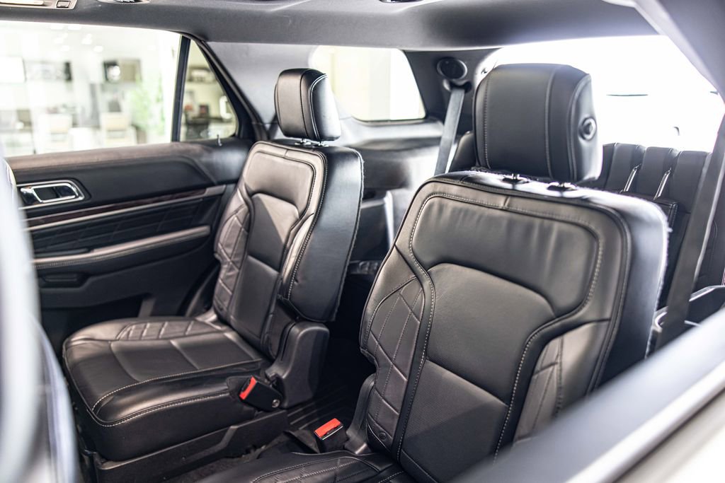 Used 2016 Ford Explorer Platinum AWD/4WD image 34