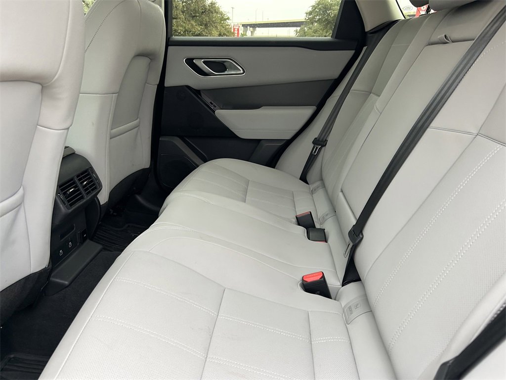 Used 2025 Land Rover Range Rover Velar Dynamic SE image 17