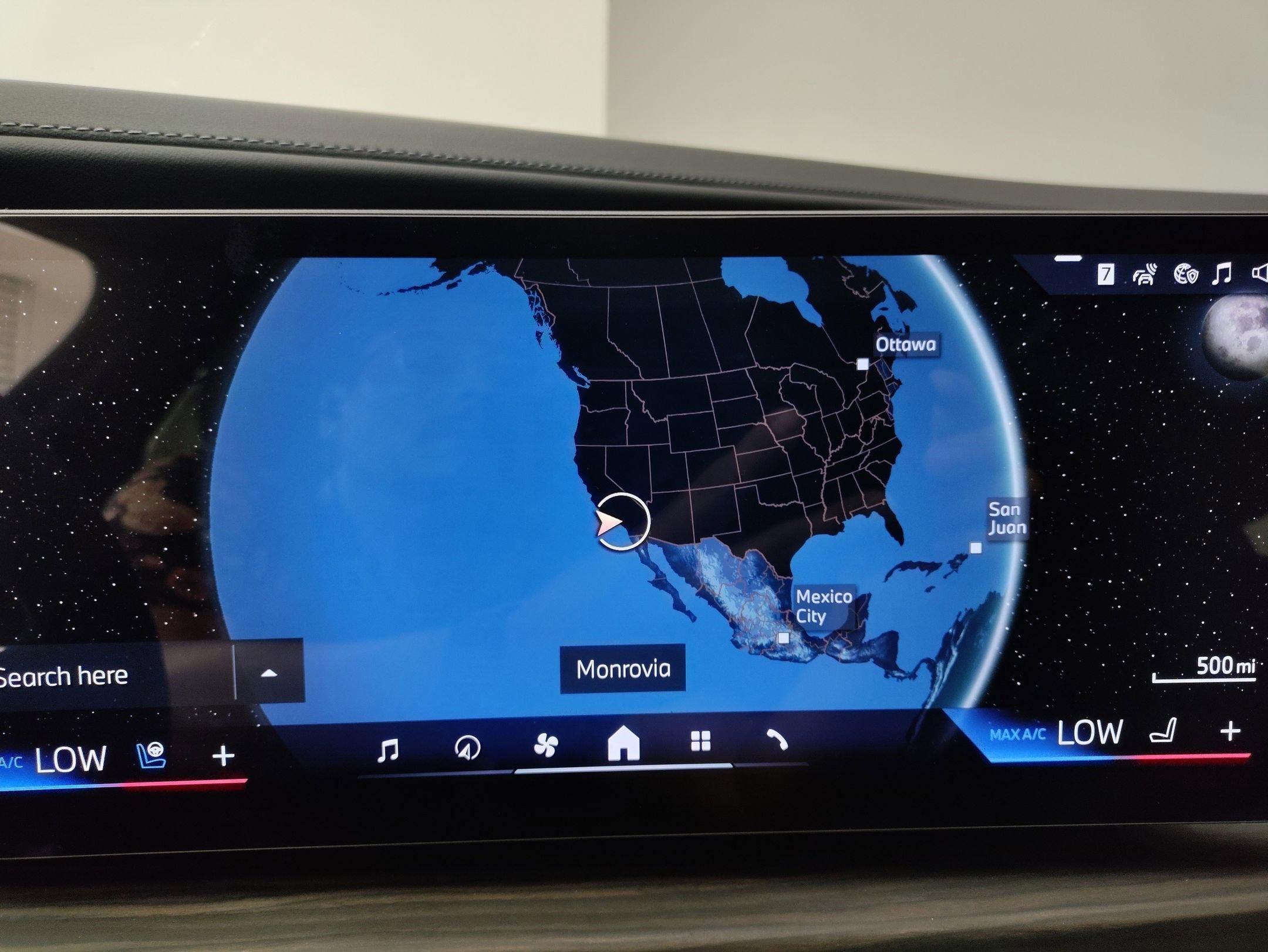 New 2025 BMW 760i xDrive image 18