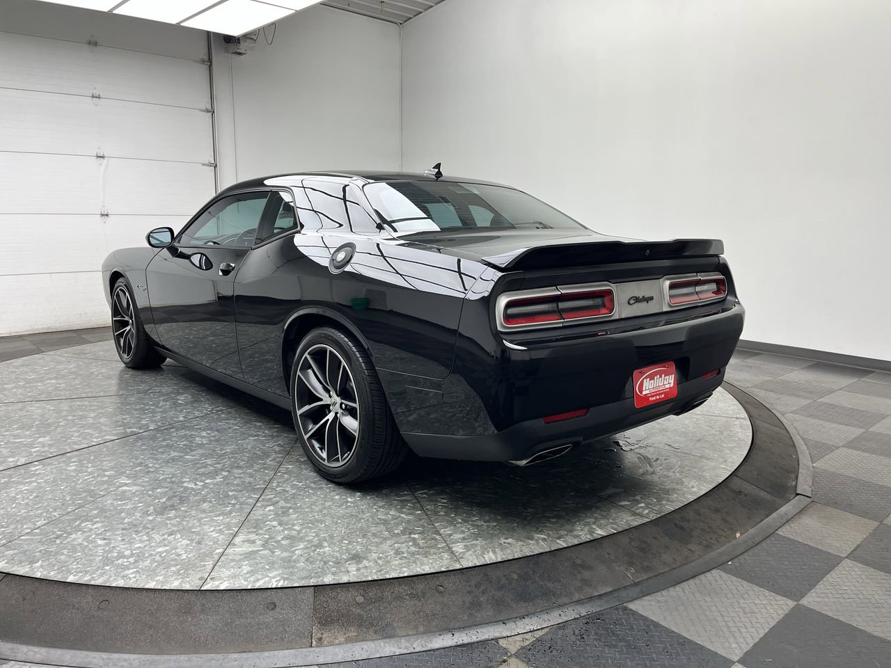 Used 2018 Dodge Challenger R/T Plus RWD image 2