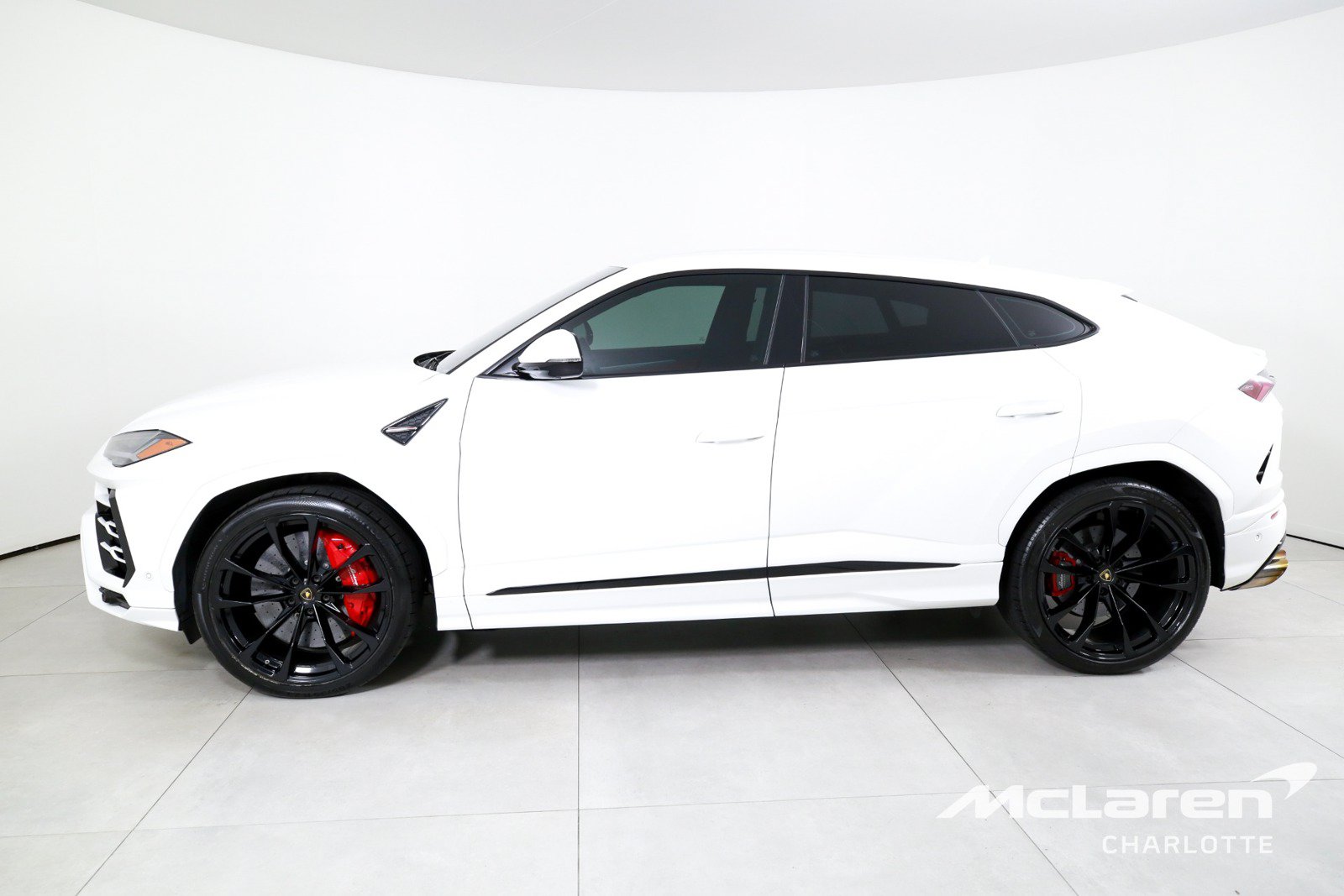 Used 2020 Lamborghini Urus AWD/4WD image 5