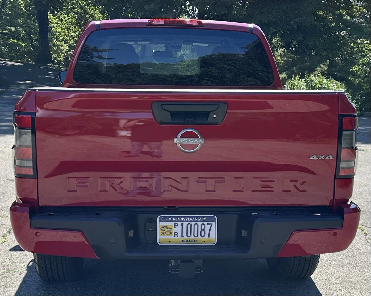 Used 2025 Nissan Frontier SV image 6